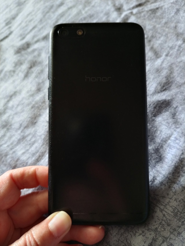 1. Продам realme c31 бампер + чехол книжка в подарок. Нужно з...
