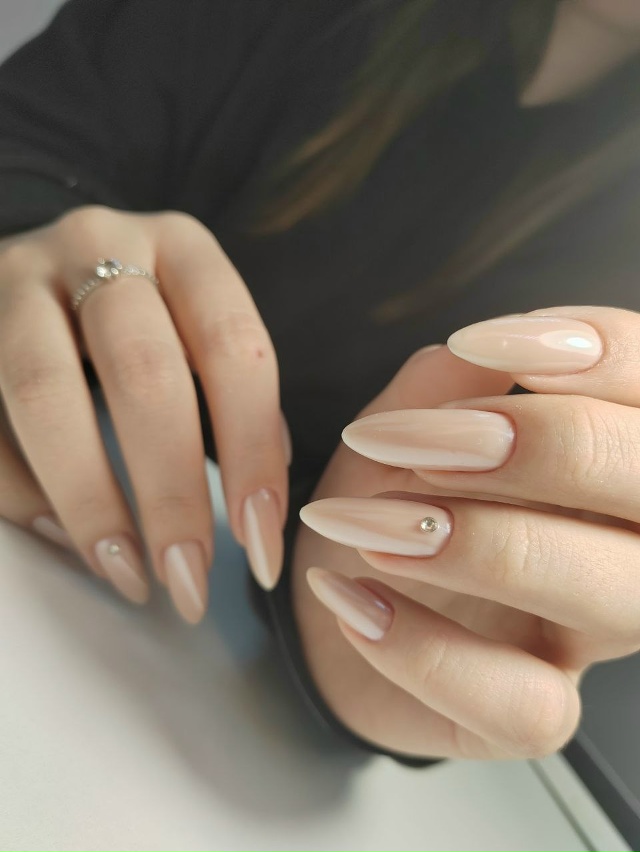 Что может быть приятнее нового маникюра?! Наверно толь?...