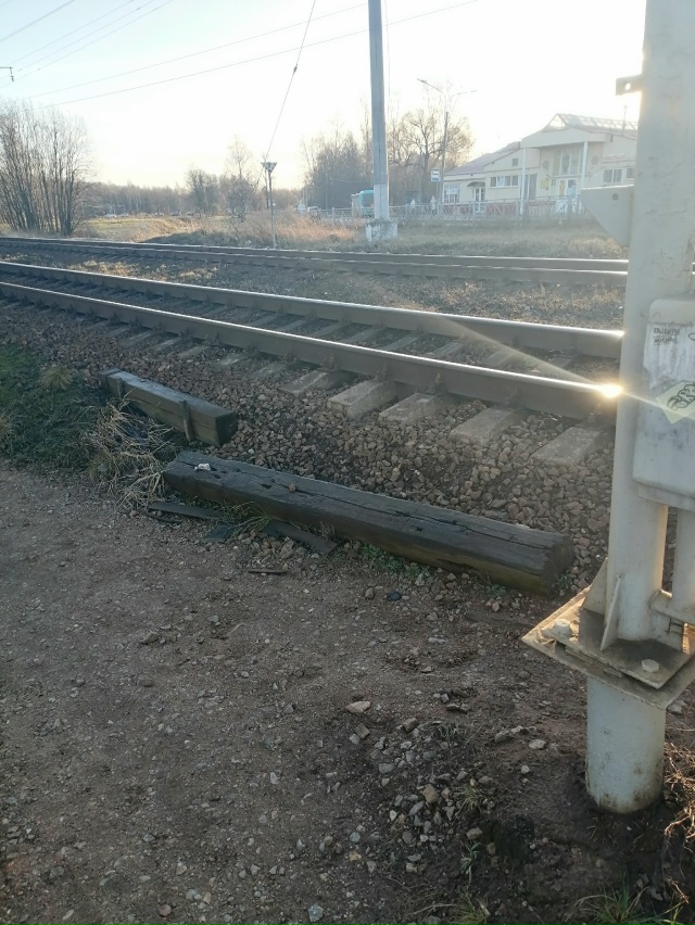 Пешеходные переходы через ж/д в районе платформы Стары...