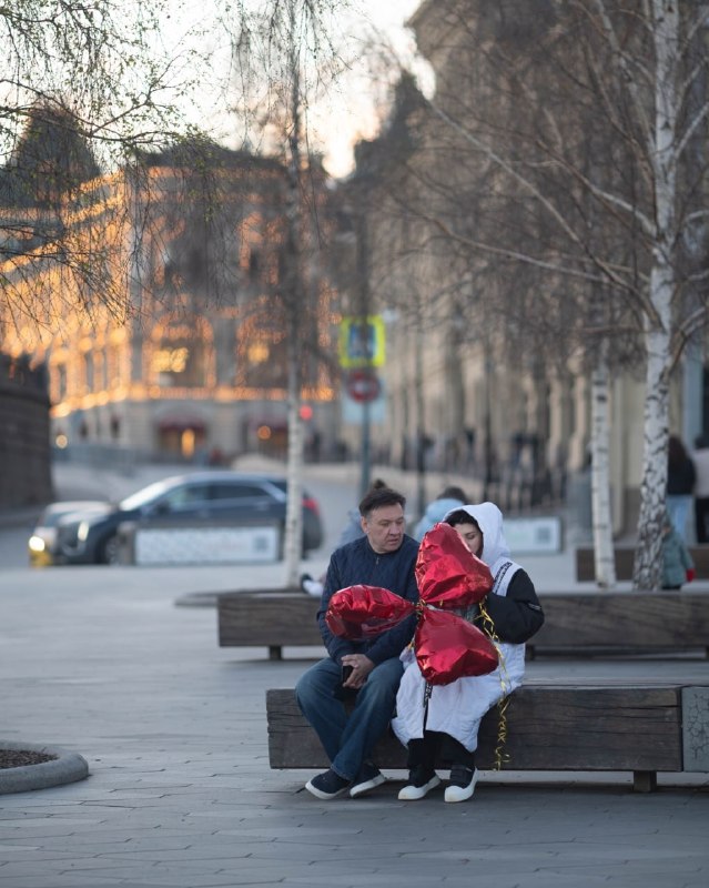 Стало интересно, может ли GPT Image 2 заменить цветокоррекцию и симуляцию пленочной картинки.
Отпра