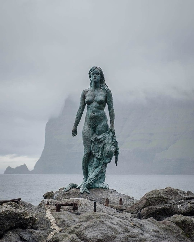 Фарерская легенда о женщине-тюлене Копаконан
На Фарер...