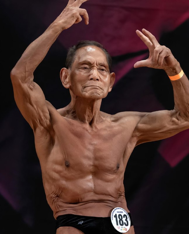 90-летний бодибилдер Тосисукэ Канадзава выиграл чемпионат Japan Masters в Хиросиме всего через день