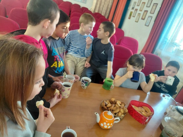 Уже стало традицией: после прогулки, когда ребята прих?...