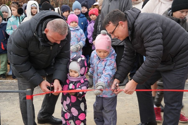 🏞 В селе Кунарском открыли новую детскую площадку
Де?...