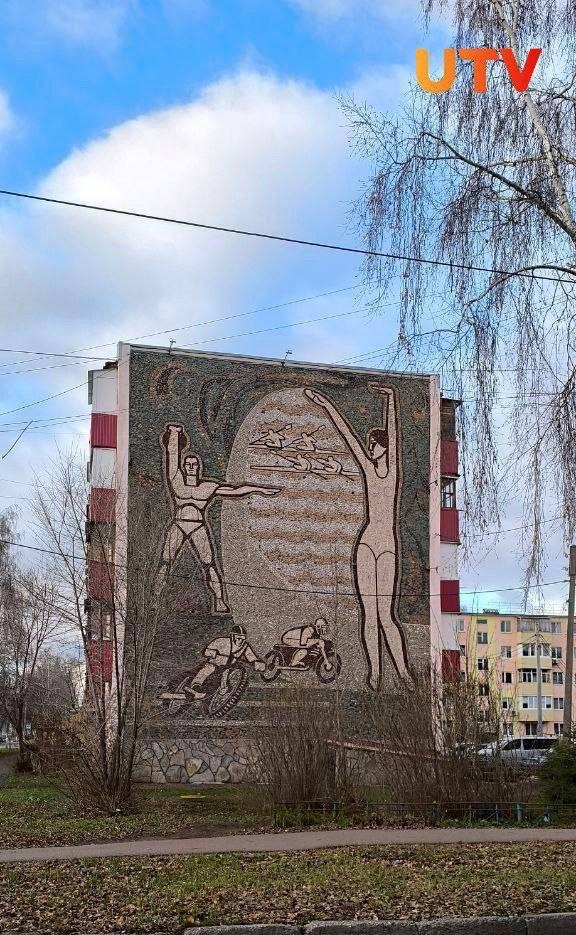 🌆 В Салавате на фасадах домов с советских времен сохр?...