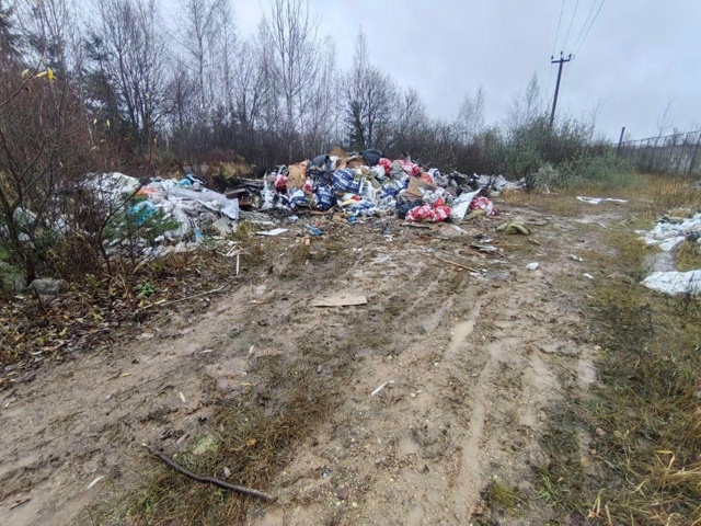 Глава Волоколамска Наталья Козлова!!!!!!
Приедьте в дере...