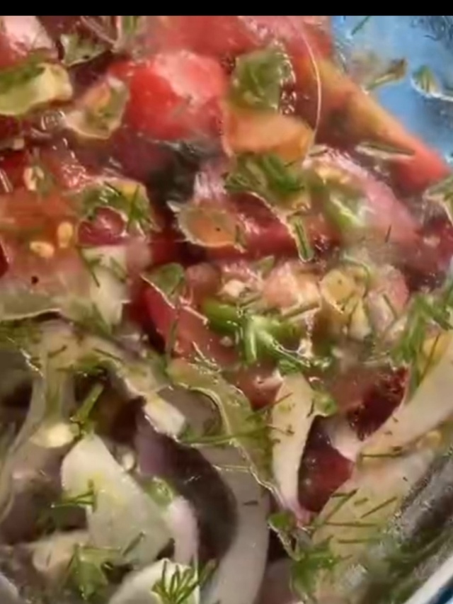 Потрясающе вкусные маринованные помидоры - обалденная...