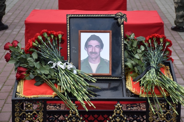 В Дуванском районе простились с Евгением Мозжериным
Ц?...