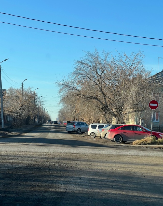 В Шадринске стало нормой ездить под кирпич на одностор...