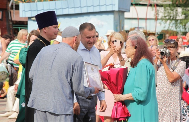 ?С любовью и теплом отметили День семьи, любви и верно...