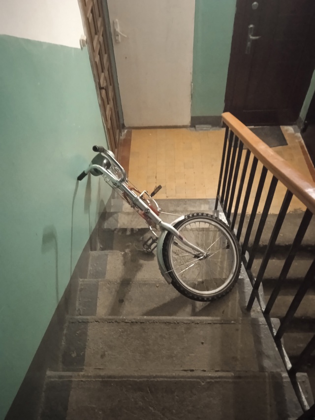 Здравствуйте, кто такой храбрый и бессмертный.? Вам не ?...