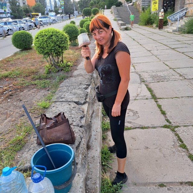 Жительница Тольятти Светлана своими силами наводит во...