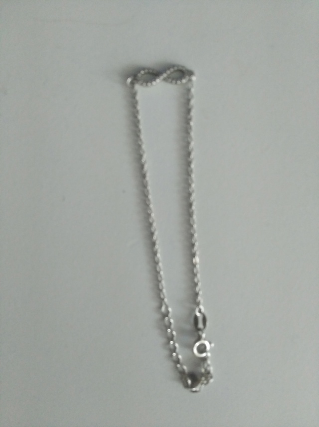 найден браслет, обращаться по тел. 89621852751