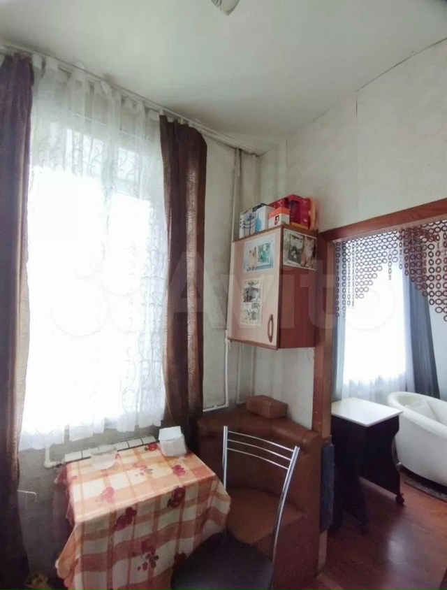 Продаю 2-х комнатную квартиру в кирпичном доме на перво...