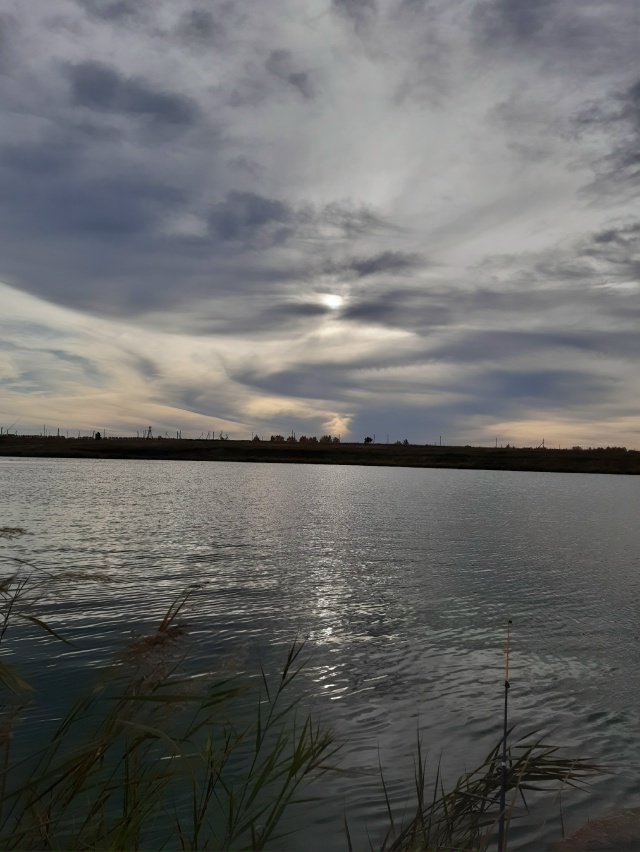 Осеннее красивое вечернее небо--это одно из самых кра?...