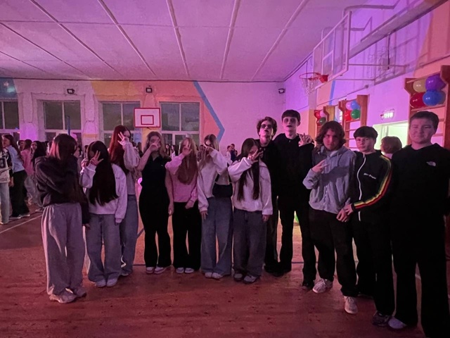 ‼️ Офигеть
‼️ В четвертой школе прошла ДИСКОТЕКА 2.0
?...