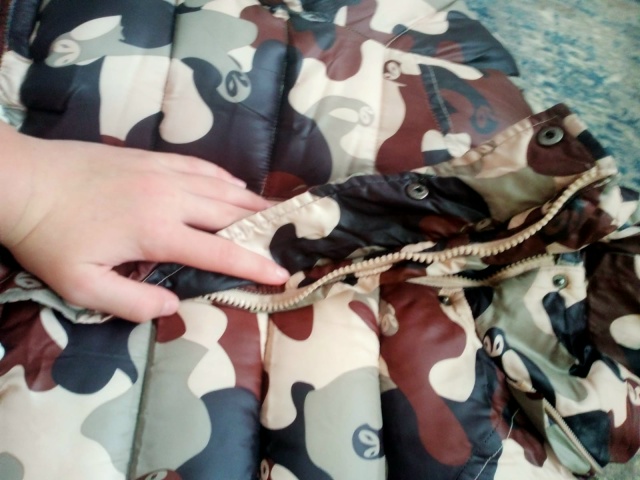 Продам зимнию курточку на девочку , в отличном состоян?...