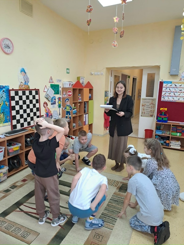 11 ноября библиотекарь Детской библиотеки им. В.Г. Сутее...