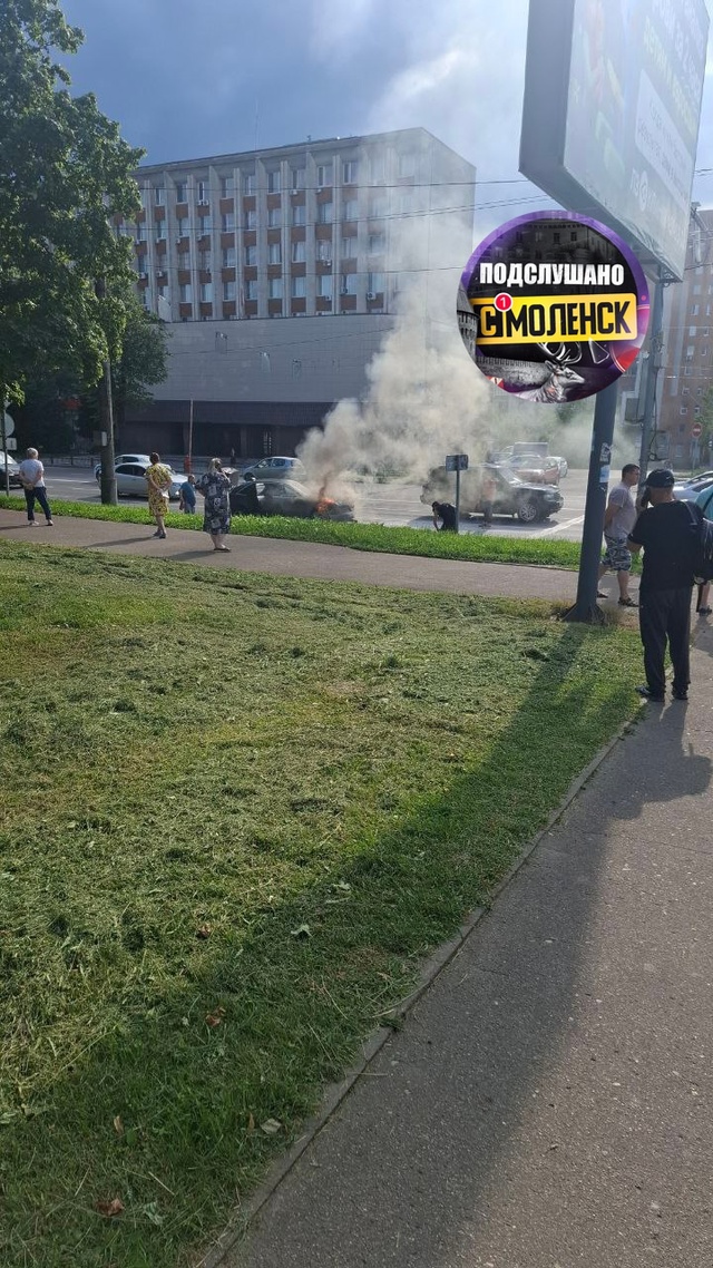 ‼Два автомобиля столкнулись на проспекте Гагарина, - с...