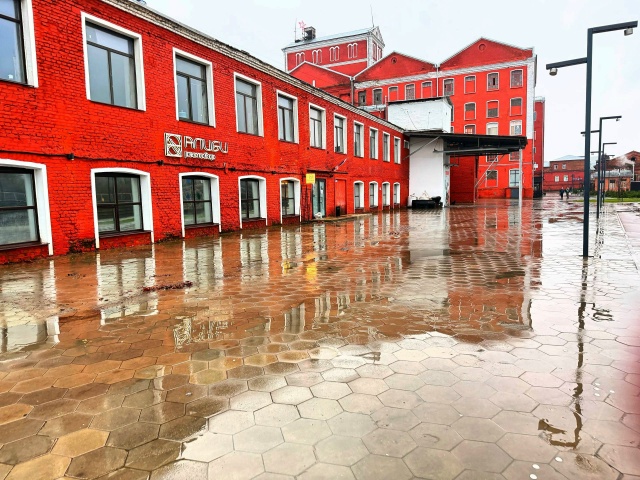 На набережной ресторан «Алиби» убрал свою веранду до с...