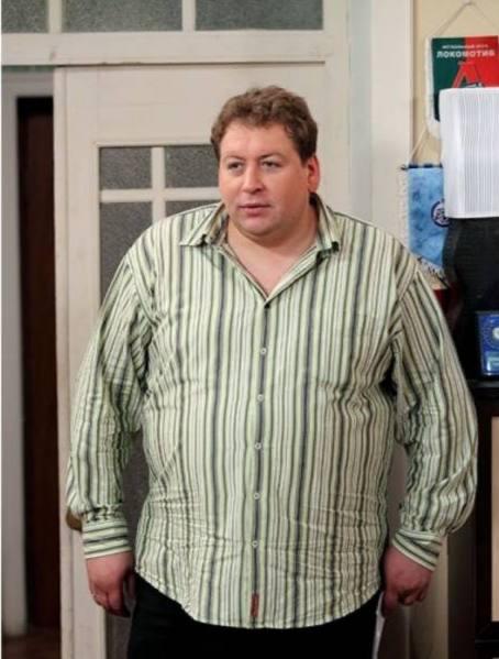 Лёня из «Ворониных» сбросил 40 килограммов за несколько месяцев.
Актёр признался, что в прошлом го