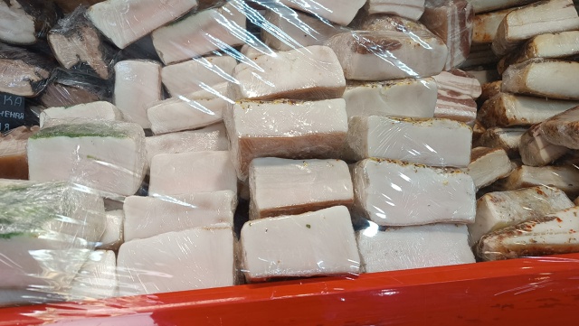 УСИНСК❗️❗️❗️ С ТОРЦА ЗДАНИЯ ДОМА БЫТА, РАБОТАЕМ БЕ?...