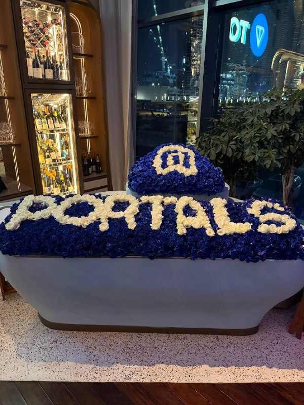 Дизайн такой, что похоже скорее на помпезную могилку