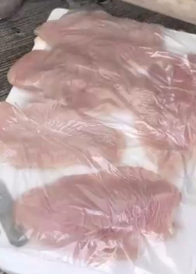 Сочные куриные отбивные с обалденный тянущимся сыром ?...