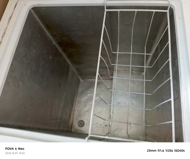 Продажа холодильников.и морозильная камери в исправн?...