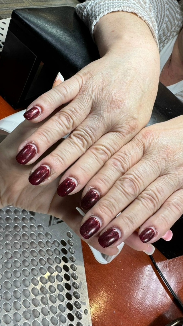 Добрый вечер, Сходила на маникюр.Первое фото до,второе ...