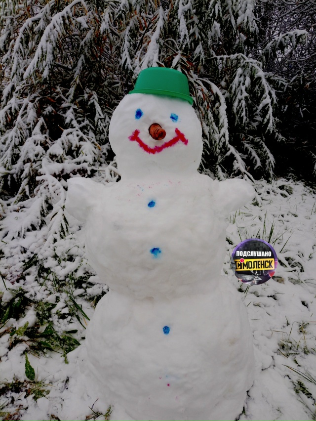 ☃️Первый снег выпал, а как же без первого снеговика?
В...