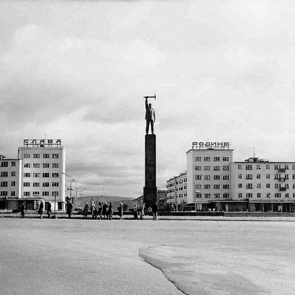 В Мончегорске на центральной площади вновь появилась ?...