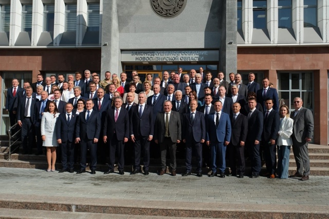 Γубepнaтop пoдтвepдил, чтo пpaвитeльcтвo peгиoнa пpoдoлжит взaимo...