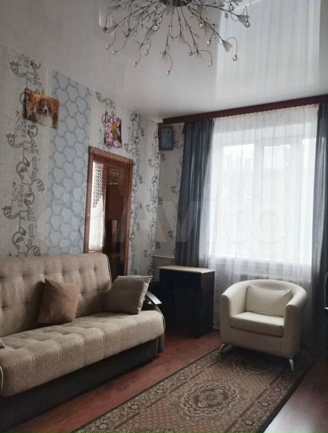 Продаю 2-х комнатную квартиру в кирпичном доме на перво...