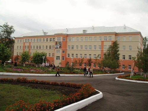 😭В Мелеузе из окна выпала 4-летняя девочка. Ребенок в т...