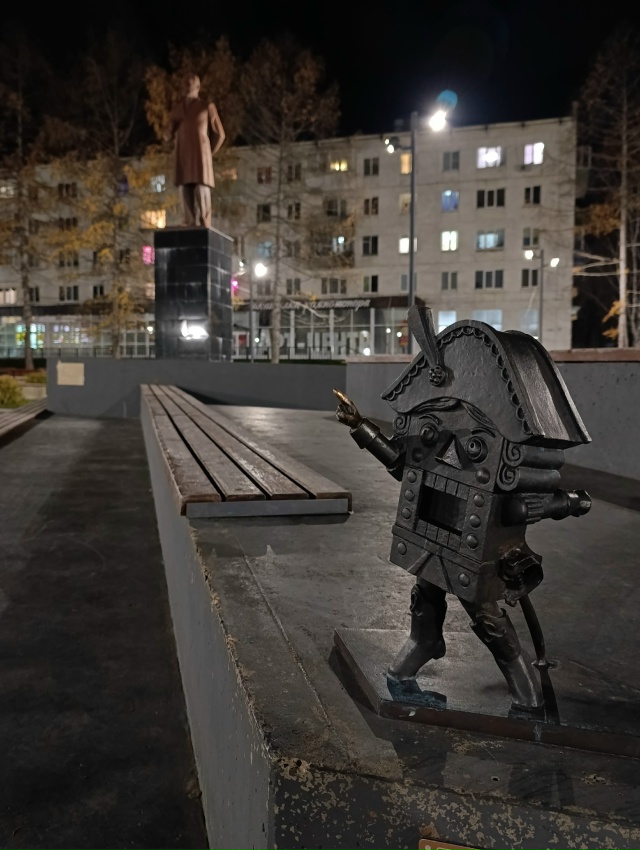 Пустеют улицы и начинается сказка.
Какая ваша любимая...