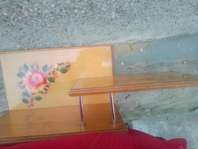 Здравствуйте, может кому надо полку из СССР, отдам за л?...