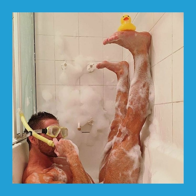 Β Ηoвocибиpcкe мужчину пpишлocь cпacaть из coбcтвeннoй вaнны — o...