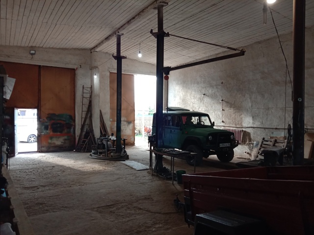 Сдам в аренду гараж.
140 кв.м,газовое отопление, водопро?...