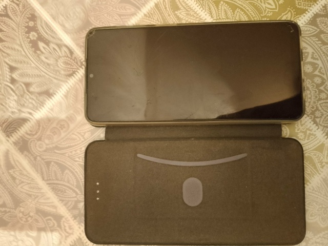 Найден телефон, верну владельцу.