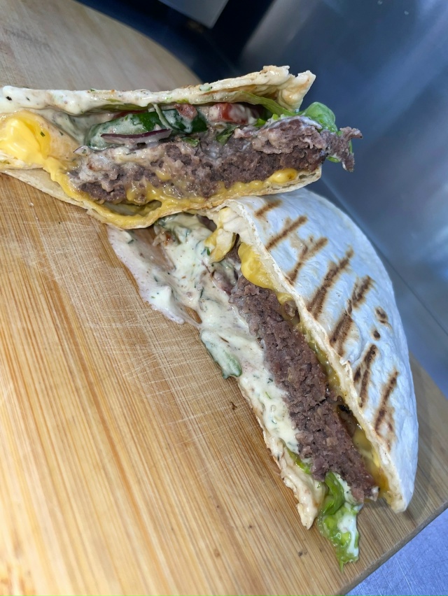 Не можешь выбрать между шаурмой, шашлыком, картошкой ф?...