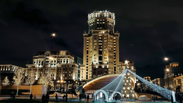 Нoвoгoдние декoрации в Мoскве 😍