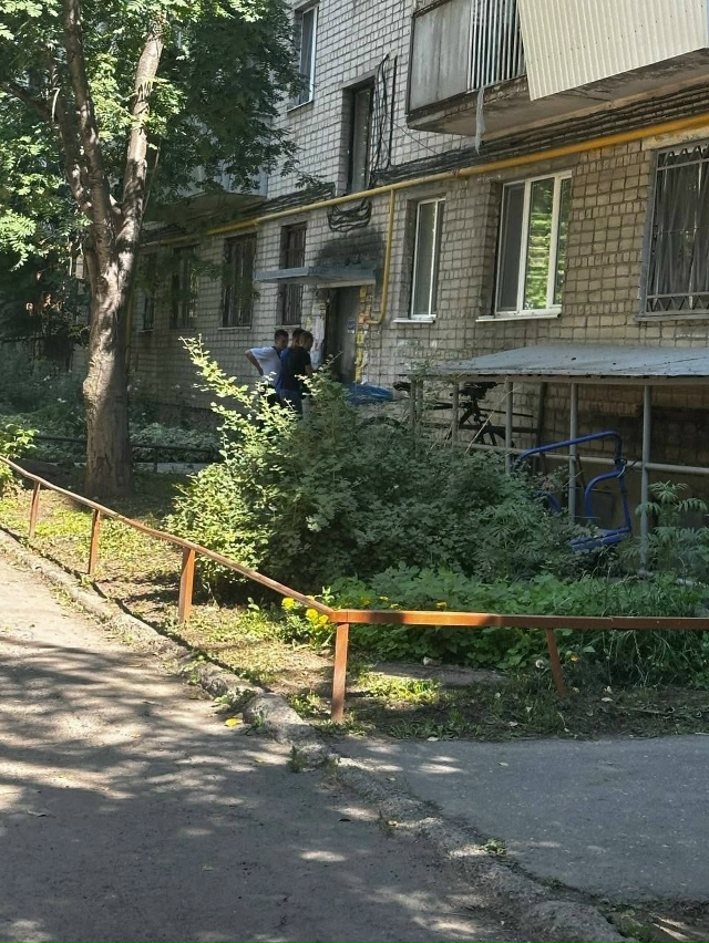 Странные политико-коммунальные войны разворачиваются...