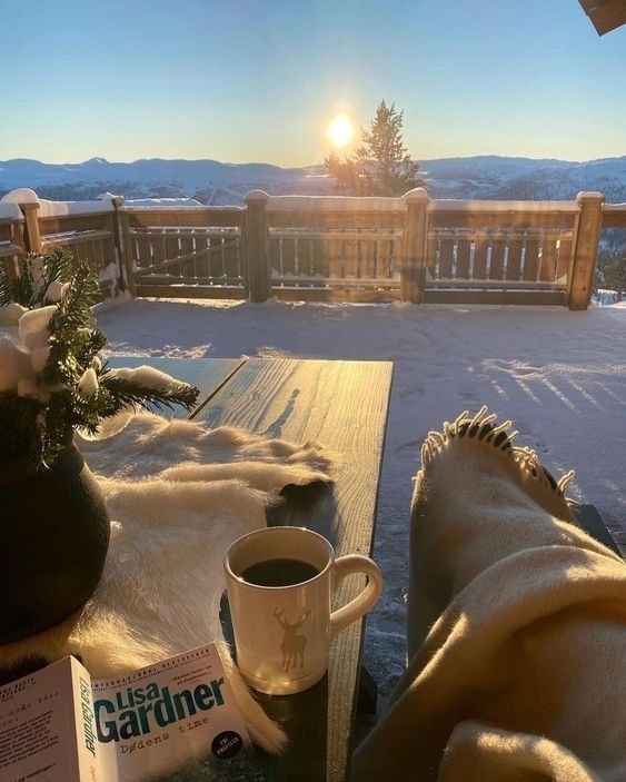 Это волшебное время — выходные... Маленький беспорядок...