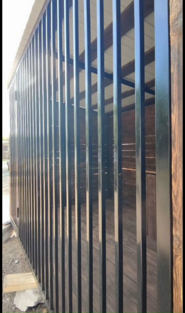 Анонимно
Продам вольер для собаки с будкой.Размер 2*3
Це...