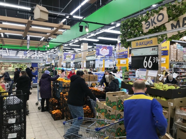 🎅 Консервы, соки и алкоголь на Новый год лучше покупат...