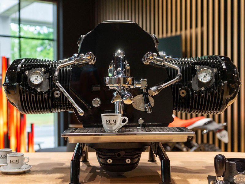 BMW по цене Lada Granta наконец-то
Компания представили кофемашину Big Coffee Boxer с двигателем от