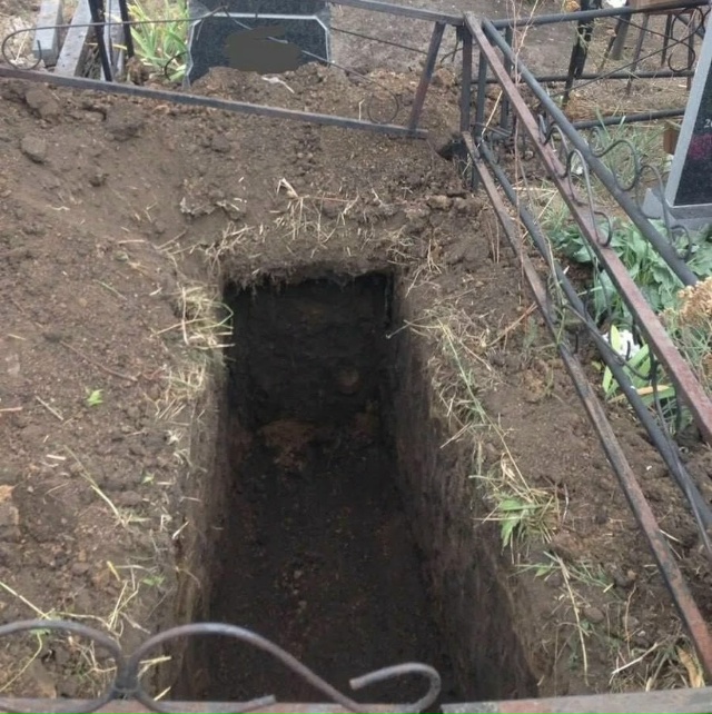 Россиянина по ошибке признали мертвым, и он умер на сам...