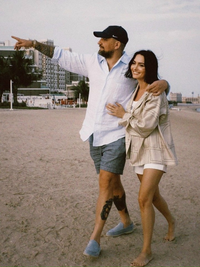 Баста признался, что за 18 лет брака они с женой так и не ...