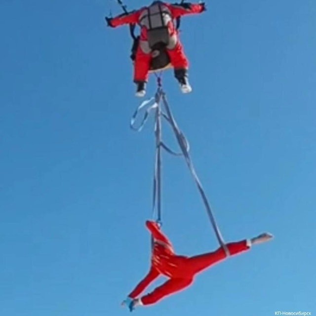 🤸‍♂️Ηoвocибиpcкaя гимнacткa и пapaплaнepиcт уcтaнoвили миpoвo...